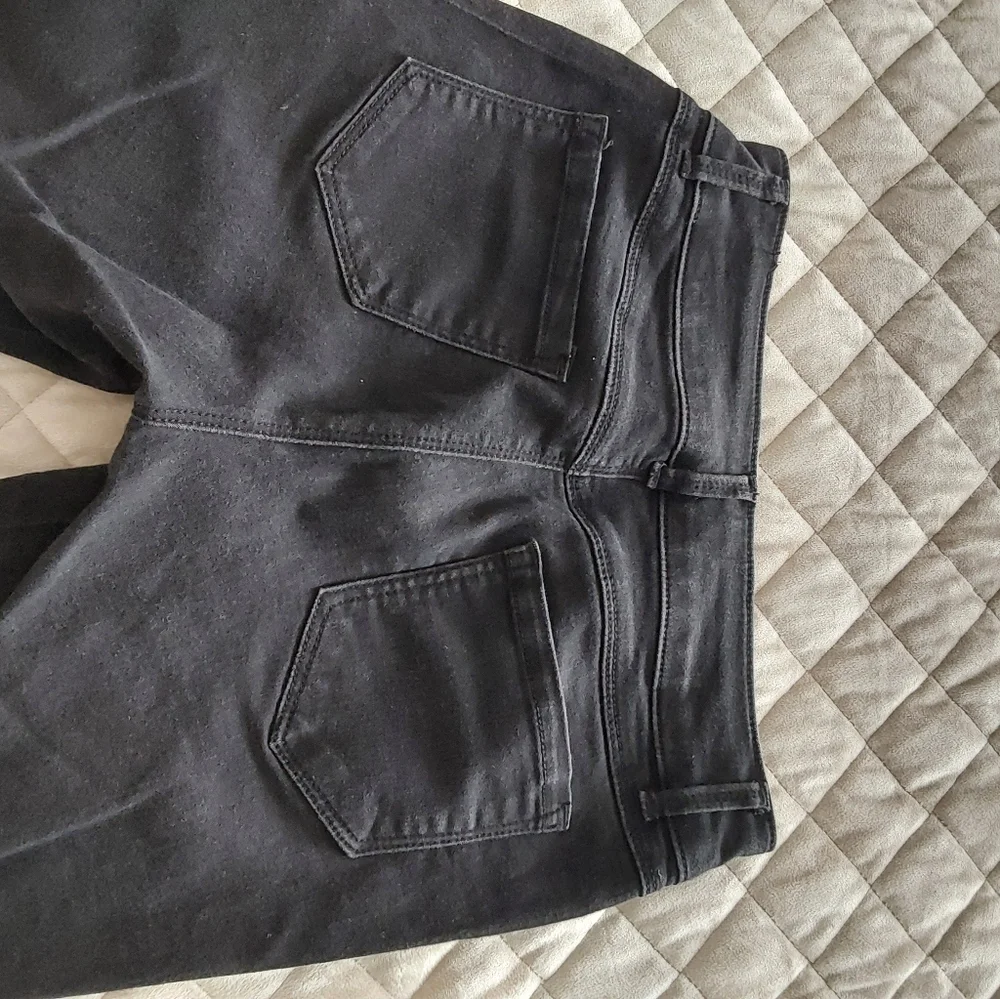 Woman Black Jean - Picture 4 of 4